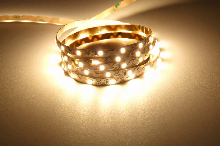 UHF-60LED-6W-NW-4kK-WP.JPG